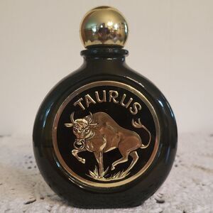 Vintage Avon Star Signs "TAURUS" Bull Glass Decanter